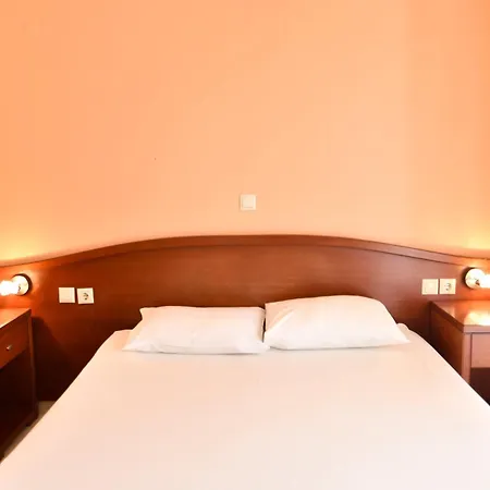 Apartahotel Aggelos *