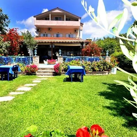 Aggelos Aparthotel *
