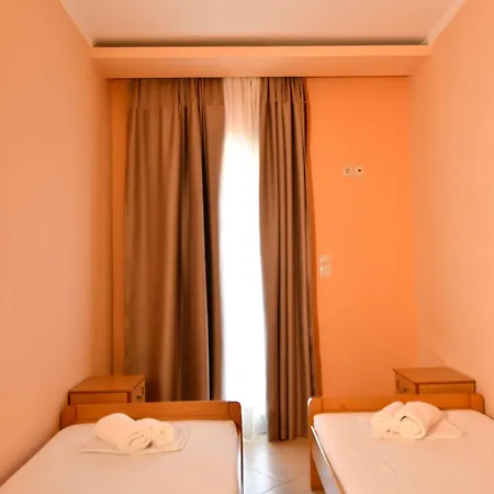 Aggelos Торони