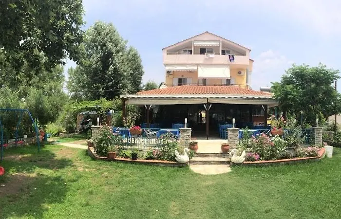 アパートホテル Aggelos